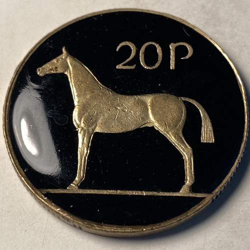 Old irish 20p coin - 20p, hand